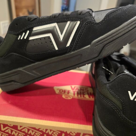 Vans Upland Skate Sneakers Shoes Black/White VN000D25B8C Men's Size 11 NEW - Picture 9 of 11